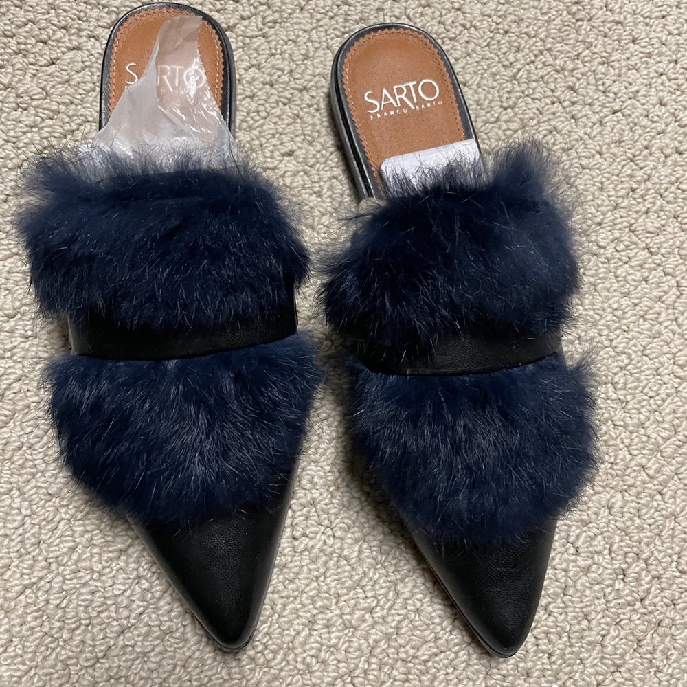 Worn like twice. Like new Franco Sarto slides